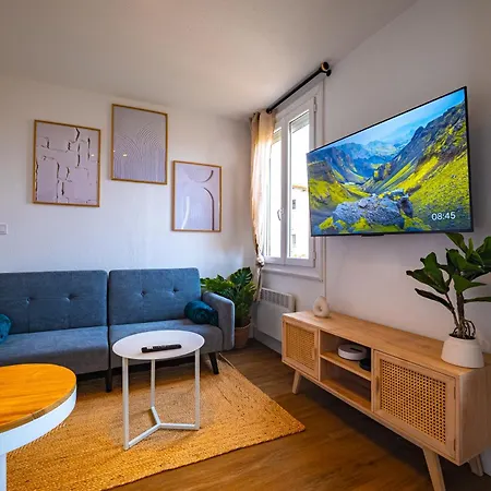 Les Du Palais Des Expositions Apartment *